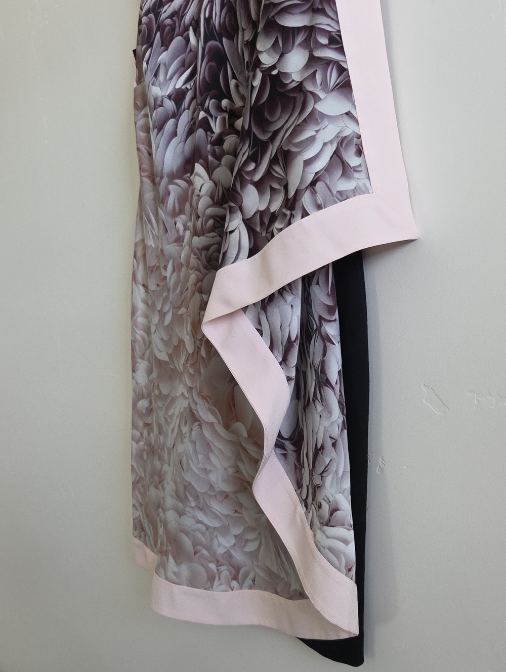 Ted Baker London Patra Rosette Floral Shift Dress in Blush and Purple Ombre - Picture 5 of 6